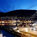 Apartment Central, Lovely With A Unique View Bergen