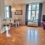 Central, Lovely With A Unique View Bergen