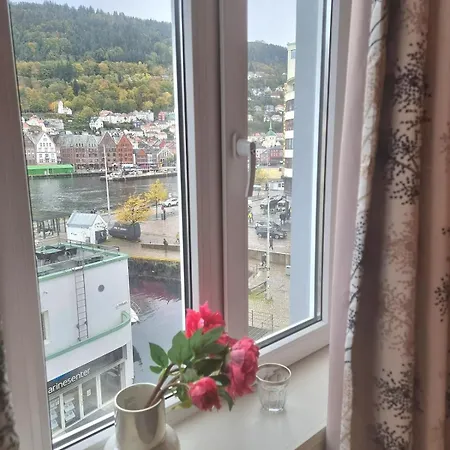 Central, Lovely With A Unique View