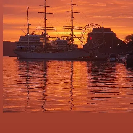 Central, Lovely With A Unique View *