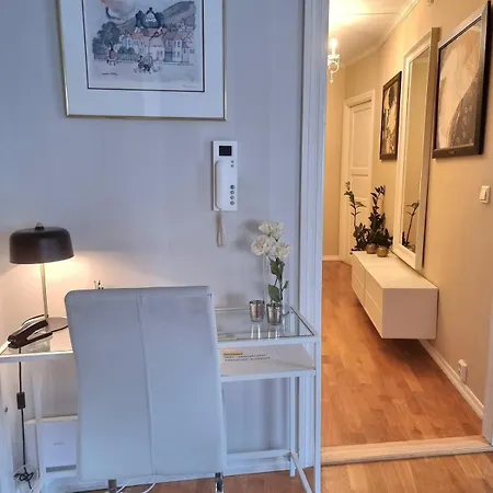 Central, Lovely With A Unique View * Bergen