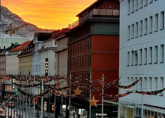 Central, Lovely With A Unique View * Bergen