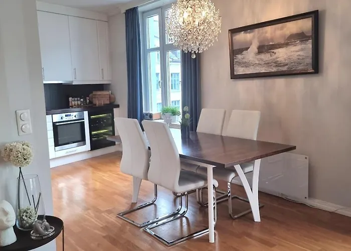 Central, Lovely With A Unique View Appartement Bergen